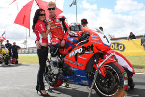 Allerton and fiancée Alana on the grid at Queensland Raceway     