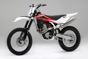 The first stock of 2010 Husqvarna TC 450s have arrived