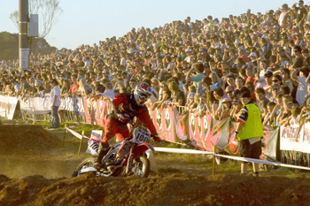 A sell-out crowd was on hand to watch 2008 Pro Open Supercross Summer Nationals Champion Craig Anderson win at Tooradin in Victoria.