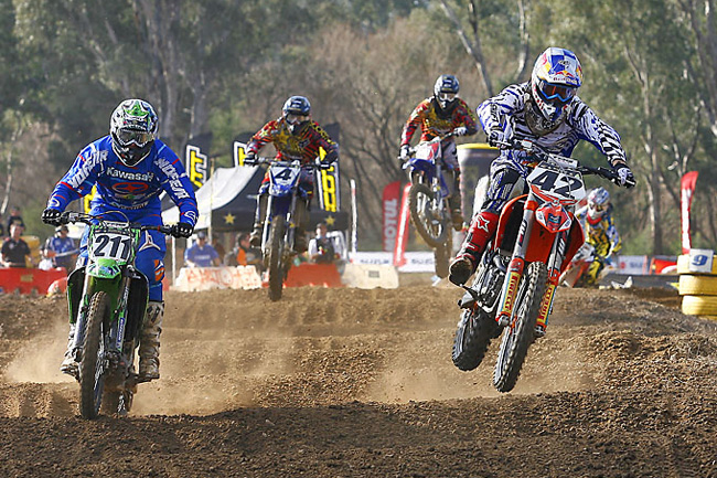 The MX Nationals is going down to the wire betweem Simmonds (42), Mackenzie (211) and Marmont (1), with Boyd (4) not out of contention either. Image: Stephen Piper.