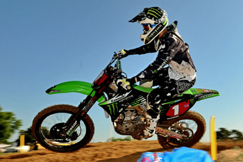 Australia's Chad Reed has split from the Kawasaki team in AMA Motocross and Supercross for 2011.