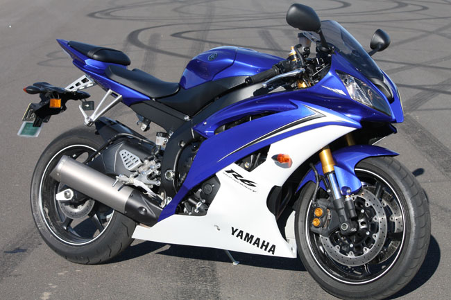 Yamaha's 2010 model YZF-R6 has had slight revisions to increase the mid-range power.