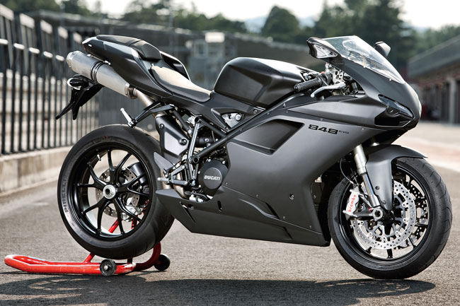 Ducati has revealed an up-spec EVO version of its 848 sportsbike for 2011.