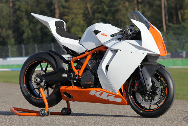 The 2011 model KTM RC8 R has been revealed in a Track version.