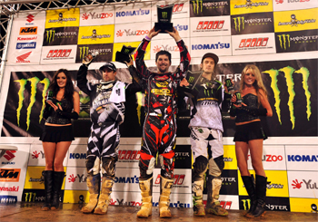 Kevin Windham made a popular debut in Australia to top an all-American podium over Justin Brayton and Josh Hansen.