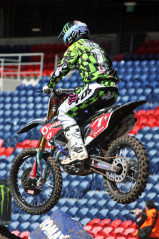 Aussie Chad Reed made a solid debut with TeamVodafone in qualifying at Newcastle this afternoon.