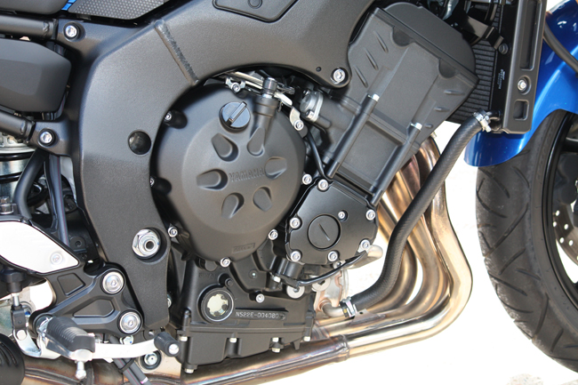 The FZ8S engine is based an a previous model R1 and has a smooth powerband.