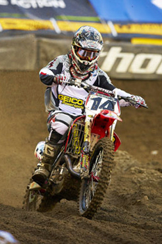 Veteran Kevin Windham hopes to fly under the radar in 2011.